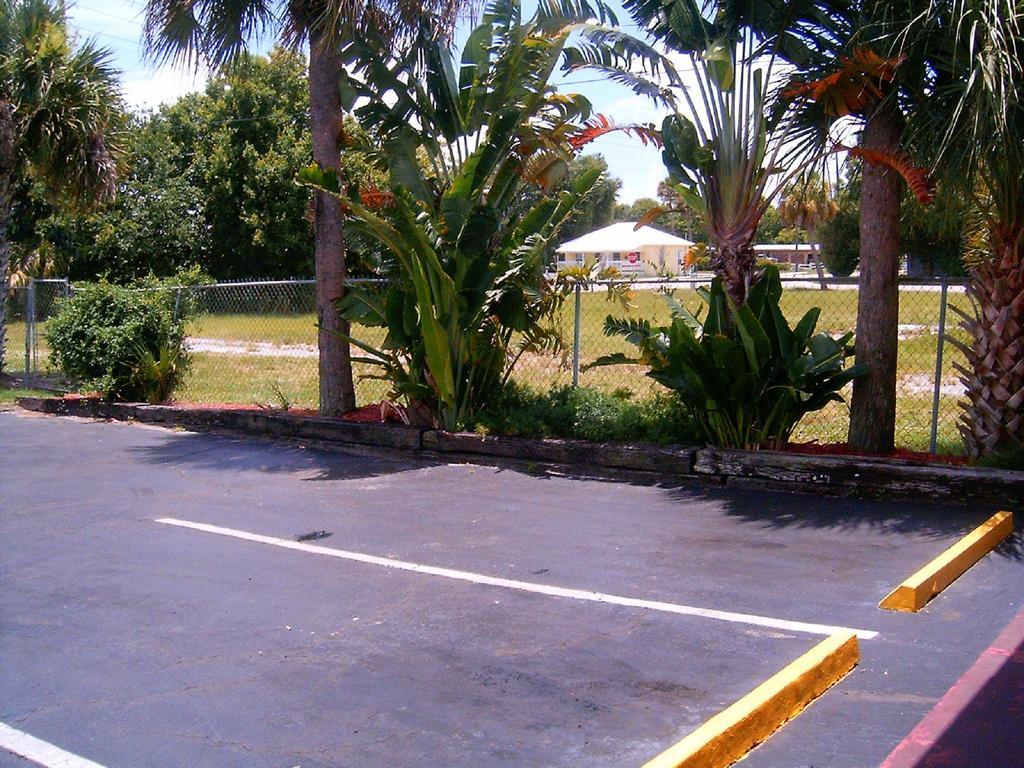 Budget Inn of Okeechobee Buitenkant foto